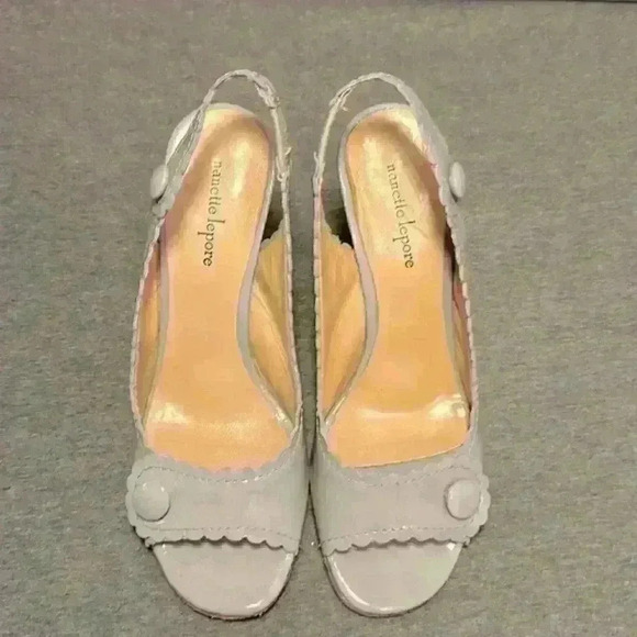 Nanette Lepore Scalloped Open Toe Gray Patent Leather Pump Women’s Size 6.5 - Picture 8 of 14